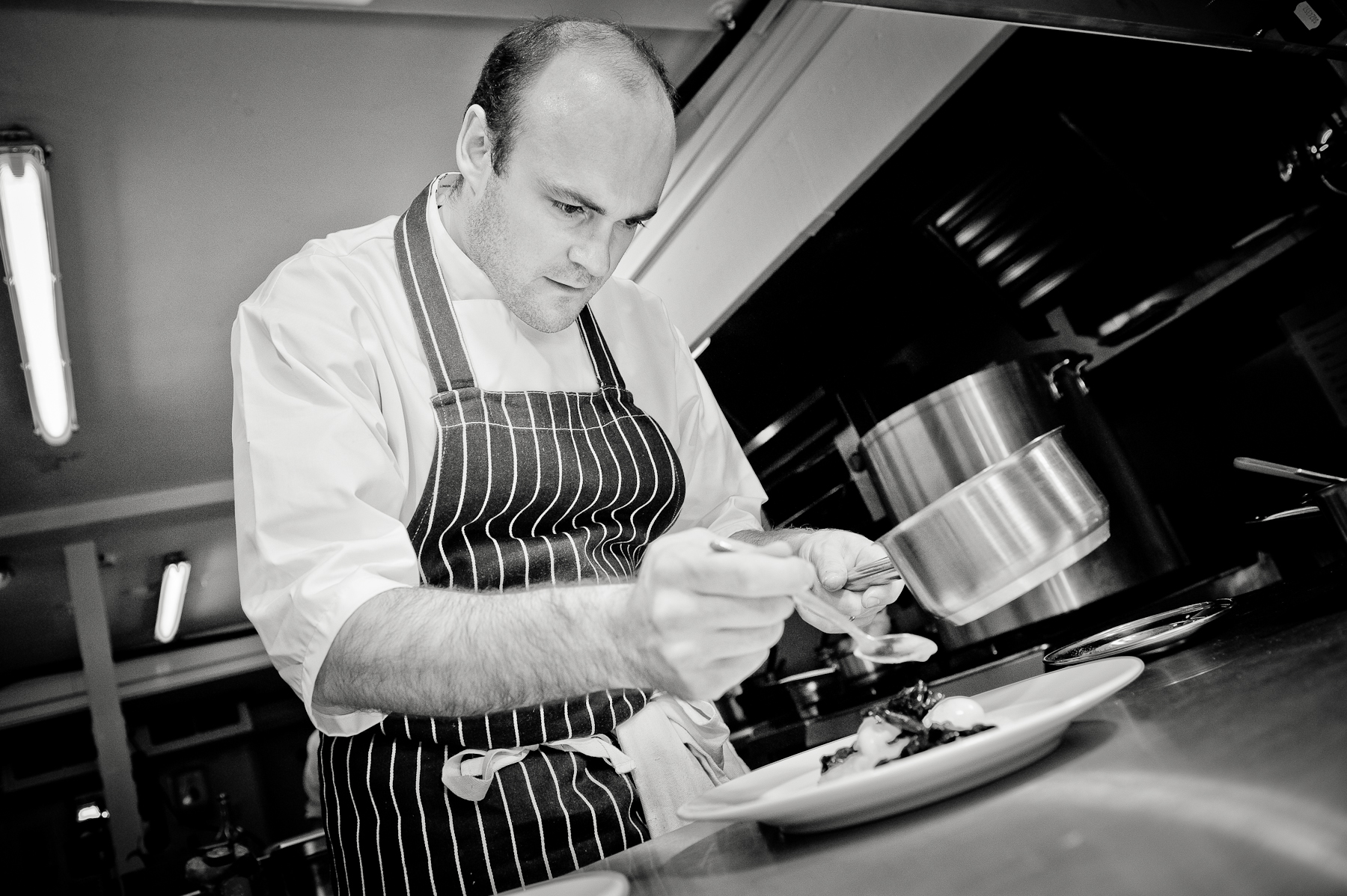 Enrol in our Chef Academy and boost your chef career.